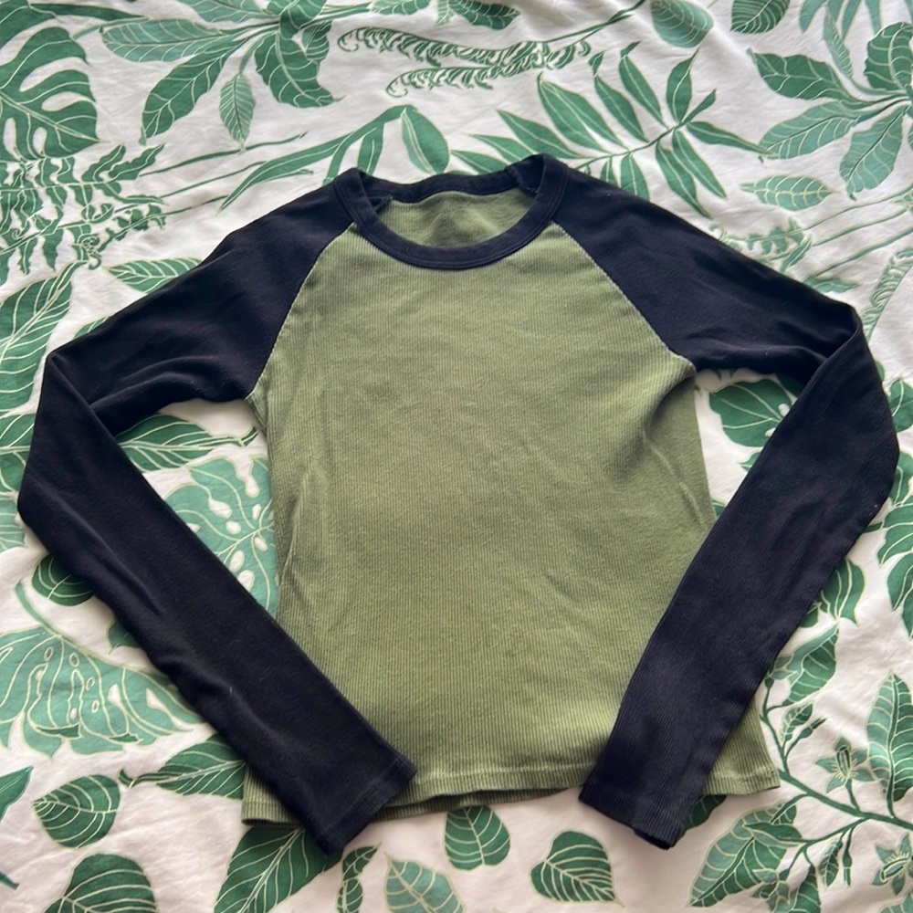 Brandy Melville Bella Top